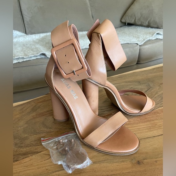 Alias Mae heels - Picture 2 of 7